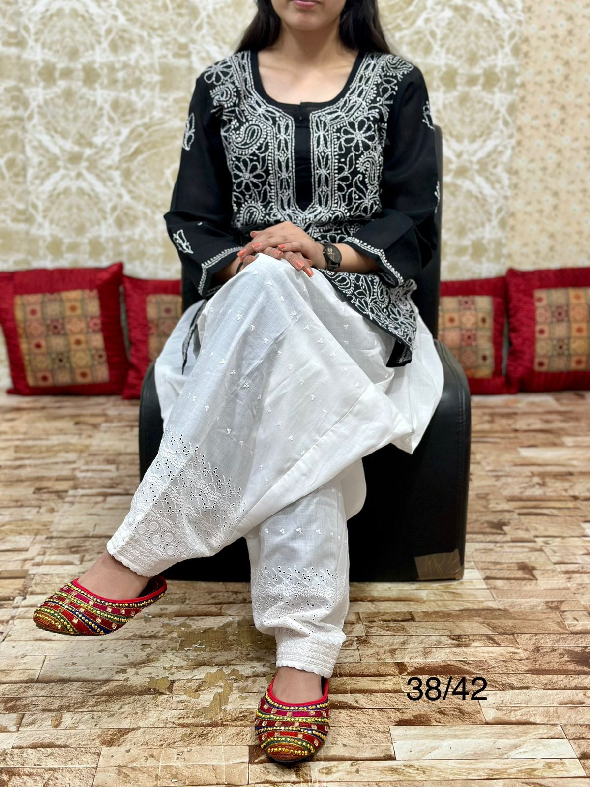 Seva Chikan Hand Embroidered Lucknowi Chikankari Women's White Cotton  Regular Long Kurta Kurti (4060_White_XS) : Amazon.in: Fashion